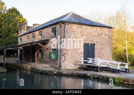 Wheatcrofts Wharf an Cromford Canal, Matlock Derbyshire England Großbritannien Stockfoto