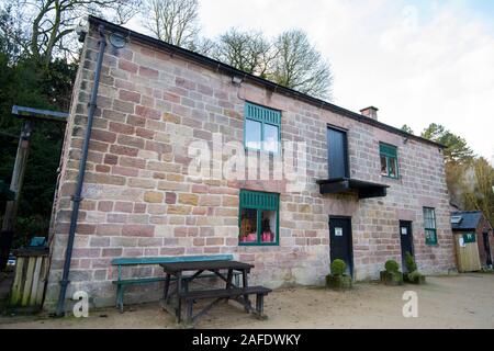 Wheatcrofts Wharf Cafe in Cromford Canal, Matlock Derbyshire England Großbritannien Stockfoto