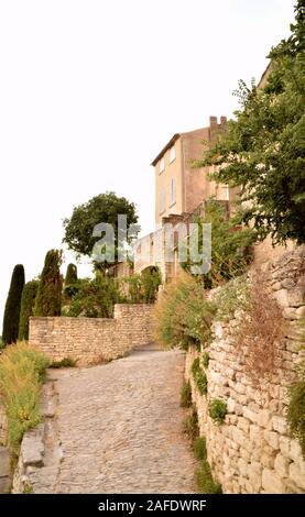 Alte Dorf Gordes, Provence, Südfrankreich. Stockfoto