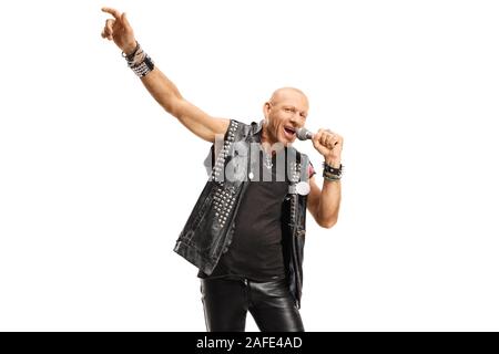 Glatze Rock Star Sänger singen auf ein Mikrofon auf weißem Hintergrund Stockfoto