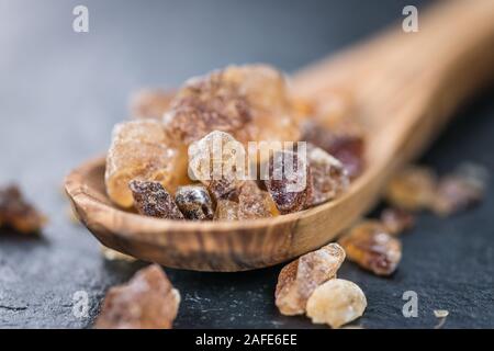 Brauner Kandis (detaillierte Nahaufnahme; selektive Fokus) Stockfoto