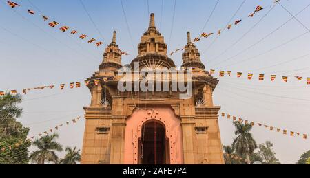 Fassade des historischen Tempel in Sarnath, Indien Stockfoto