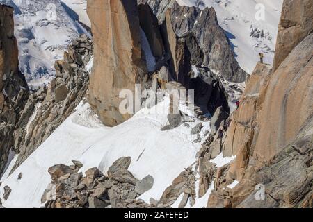 Bergsteiger klettern, den Mont Blanc. Aiguille du Midi. Chamonix. Frankreich Stockfoto