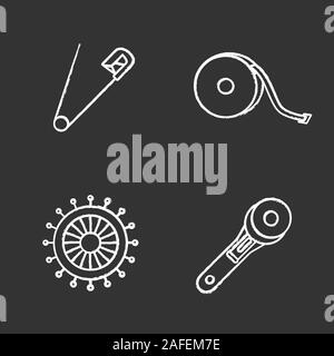 Tailoring chalk Symbole gesetzt. Sicherheit und gerade Stifte, Maßband, Rotary Cutter. Isolierte vektor Tafel Abbildungen Stock Vektor