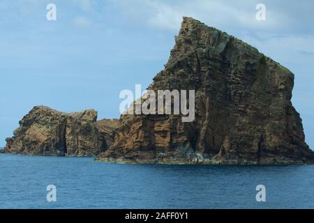 Ilheus da Madalena ein Blick von Fähre von Pico, Faial, Azoren, Portugal reisen Stockfoto