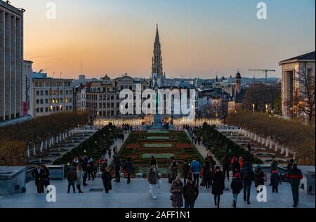 Sonnenuntergang an einem heißen Tag am "Mont des Arts" (Brüssel) Stockfoto