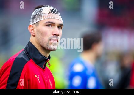 Mailand, Italien. 15 Dez, 2019. alessio Romagnoli (ac mailand) in Mailand vs Sassuolo, italienische Fußball Serie A Männer Meisterschaft in Mailand, Italien, 15. Dezember 2019 - LPS/Fabrizio Carabelli Credit: Fabrizio Carabelli/LPS/ZUMA Draht/Alamy leben Nachrichten Stockfoto