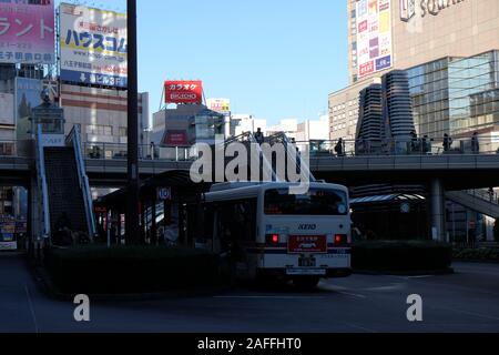 Stadtbild rund um die hachioji Station der JR East Stockfoto