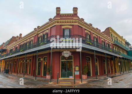 Historische Muriel's Gebäude an der Ecke von Chartres Street und St. Ann Street im French Quarter in New Orleans, Louisiana, USA. Stockfoto