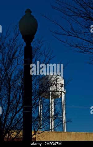 Alte Straßenlaternen, Randal County Court House, Canyon Texas Courthouse Square, Canyon, Texas Stockfoto