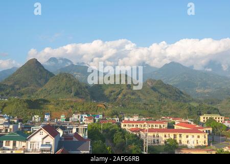 Panoramablick auf Lai Chau, Nordvietnam Stockfoto