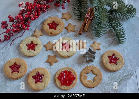 Traditionelle deutsche Linzer Cookies Stockfoto