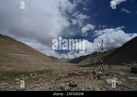 Wunderschöne Landschaft post Khardung La Pass in Ladakh, Indien, Asien Stockfoto