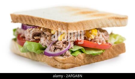 Frischen Thunfisch Sandwich (auf Weiß isoliert) Stockfoto