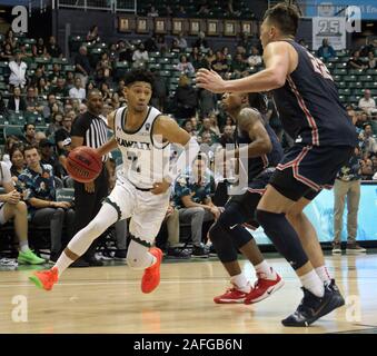 Dezember 15, 2019 - Hawaii Rainbow Warriors guard Justin Webster (2) Laufwerke an den Hoop während eines Spiels zwischen den Hawaii Rainbow Warriors und die Samford Bulldoggen in der Stan Polizeichef-Mitte in Honolulu, HI Michael Sullivan/CSM. Stockfoto