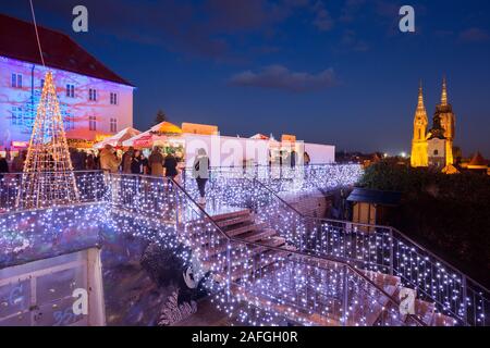 Klovicevi Dvori Galerie für den Advent in der Stadt Zagreb, Kroatien eingerichtet Stockfoto