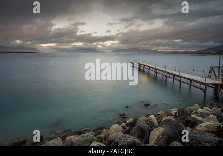 Bei Sonnenuntergang in Puerto Natales, Chile Patagonien Dock Stockfoto