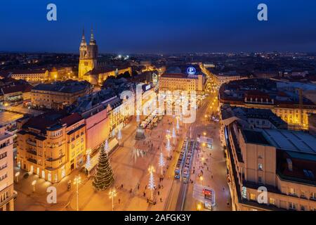 Zagreb Stadtzentrum dekoriert in der Adventszeit, Kroatien Stockfoto