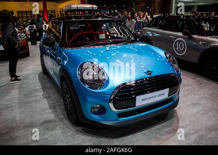 Nonthaburi, THAILAND, Dezember 2018: Mini Limousine 3 Türen in Bangkok International Motor Expo 2018 Impact Arena Ausstellung Muangthong als Stockfoto