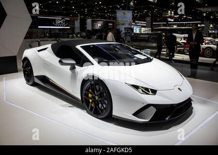 Nonthaburi, THAILAND, Dezember 2018: Die weißen Lamborghini auf Anzeige in Bangkok International Motor Expo 2018 Impact Arena Ausstellung Muangthong als Stockfoto
