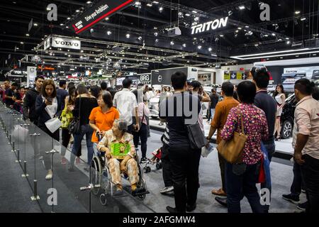 Nonthaburi, THAILAND, Dezember 2018: die Menschen in Bangkok International Motor Expo 2018 Impact Arena Ausstellung Muangthong Thani in Thailand. Stockfoto