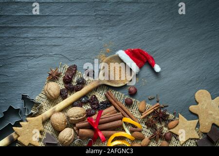 Weihnachten Nüsse und Gewürze Mix für Plätzchen backen Stockfoto