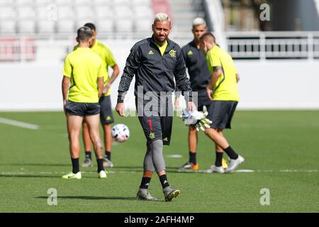 Doha, Katar. 16. Dez 2019. Diego Alves während der flamengo erstes Training in der Vorbereitung für ihre öffnung Spiel der FIFA Club Wm in Doha, Katar. Ihr erstes Spiel ein Halbfinale am 17. Dez 2019. Dieses Training fand im Al Duhail SC in Doha, Katar am 16. Dez 2019. Credit: SPP Sport Presse Foto. /Alamy leben Nachrichten Stockfoto