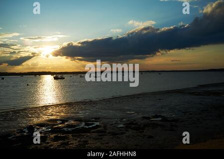 Sonnenuntergang über dem Fluß Deben Bawdsey Fähre Suffolk UK Stockfoto