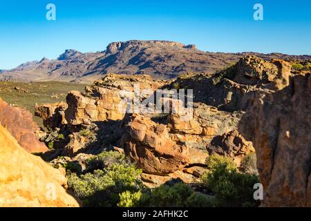 Blick über Cederberg Wilderness Area mit Felsen und Berge, Stadsaal, Südafrika Stockfoto