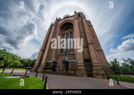 LIVERPOOL, Großbritannien - 12 August: Architektur der Kathedrale von Liverpool, eine religiöse Stätte und die größte Kathedrale in Großbritannien am 12. August 2019 Im Stockfoto