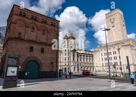 LIVERPOOL, Großbritannien - 13 August: Wahrzeichen Gebäude in der Innenstadt von Liverpool in der Nähe der Waterfront am 13. August 2019 in Liverpool Stockfoto