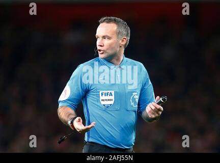 LONDON, Großbritannien, 15. Dezember Schiedsrichter Paul Tierney während der Englischen Premier League zwischen Arsenal und Manchester City im Emirates Stadium, London, England am 15. Dezember 2019. (Foto durch AFS/Espa-Images) Stockfoto