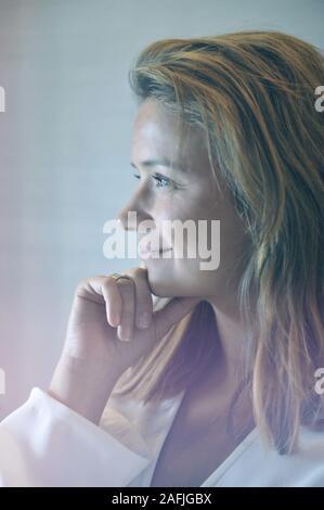 Pascale de La Tour du Pin, französischer Journalist und TV-Moderator auf BFM TV Kanal. Paris, Mai 2015. Stockfoto