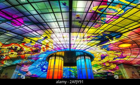 Kaohsiung, Taiwan - November 29, 2019: Die Kuppel des Lichtes an Formosa boulevard Station in Kaohsiung in Taiwan. Stockfoto