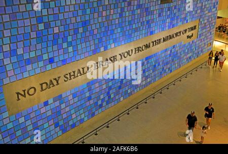 11. September - 0911 - National September 11 Memorial Museum, One World Trade Center, Lower Manhattan, New York City, NY, USA, kein Tag Soll Sie löschen Stockfoto