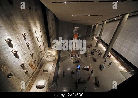 11. September - 0911 - National September 11 Memorial Museum, One World Trade Center, Lower Manhattan, New York City, NY, USA - Ground Zero Stockfoto