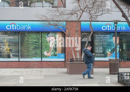 New York City, 2. Dezember 2019: Citibank outdoor. Die Citibank ist ein Banking Financial Services multinationale Citigroup, in 1812 als gegründet. Stockfoto