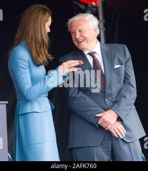 Der Herzog und die Herzogin von Cambridge, und David Attenborough nehmen an der Taufe des RRS David Attenborough in Birkenhead. Credit: Euan Cherry Stockfoto