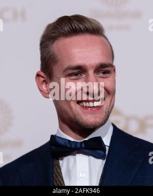 Baden Baden, Deutschland. 15 Dez, 2019. Athleten Johannes Etagen wird über sie abgestimmt werden portsman's des Jahres" auf dem roten Teppich im Kurhaus. Quelle: Patrick Seeger/dpa/Alamy leben Nachrichten Stockfoto