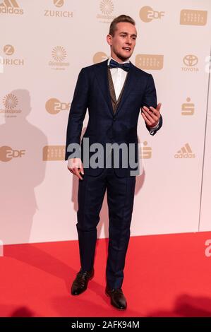 Baden Baden, Deutschland. 15 Dez, 2019. Athleten Johannes Etagen wird über sie abgestimmt werden portsman's des Jahres" auf dem roten Teppich im Kurhaus. Quelle: Patrick Seeger/dpa/Alamy leben Nachrichten Stockfoto