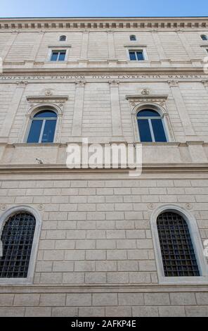 Italien Lazio Roma - Palazzo Della Cancelleria - Restaurato - Italien Latium Rom - Palazzo Della Cancelleria - Restauriert - Seite Piazza Della Cancelleria Stockfoto