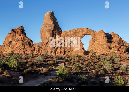 Turret Arch, die Windows Section, Arches National Park, Moab, Utah USA Stockfoto