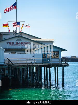 Der Hafen Fischrestaurant auf Stelzen an Sterns Wharf am Hafen in Santa Barbara, CA, USA Stockfoto