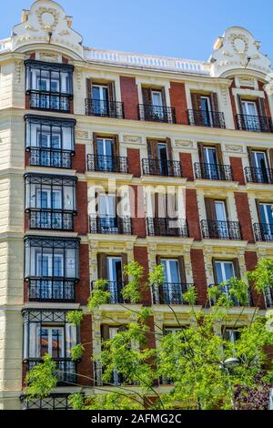 Den Wohn-und eleganten Viertel Chamberi Viertel, wo der legendäre Stadion Santiago Bernabeu befindet Stockfoto