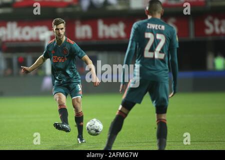 Dezember 15, 2019: Alkmaar, Niederlande - 15 Dezember, 2019: Joel Veltman (Ajax) dargestellt, während die 2019/20 Eredivisie Befestigung zwischen AZ Alkmaar und AFC Ajax an AFAS-Stadion. (Bild: © Federico Guerra Maranesi/ZUMA Draht) Stockfoto