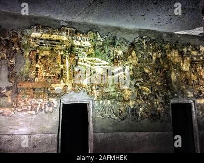 Die Bilder in der Ajanta Höhlen überwiegend die Jataka Geschichten erzählen. Diese sind buddhistische Legenden, die den vorangegangenen Leben des Buddha. Stockfoto