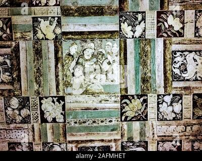 Die Bilder in der Ajanta Höhlen überwiegend die Jataka Geschichten erzählen. Diese sind buddhistische Legenden, die den vorangegangenen Leben des Buddha. Stockfoto