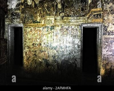 Die Bilder in der Ajanta Höhlen überwiegend die Jataka Geschichten erzählen. Diese sind buddhistische Legenden, die den vorangegangenen Leben des Buddha. Stockfoto