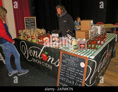 Ventons Devon Cyder, Mark, Sharon Venton, Bridgwater Food & Drink Festival 2019, Geschmack des Westens, Lebensmittel, Getränke, Rathaus Stockfoto