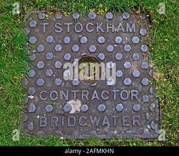 Bridgwater geprägtes Gusseisengitter, Bridgwater Town, Somerset, Südwesten Englands, England, Vereinigtes Königreich – T.Stockham Contractor Bridgwater Stockfoto